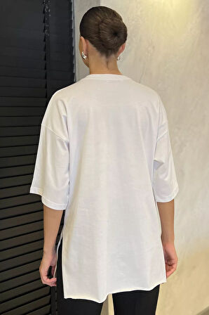 Kadın Bisiklet Yaka Yan Yırtmaç Detaylı Salaş T-shirt