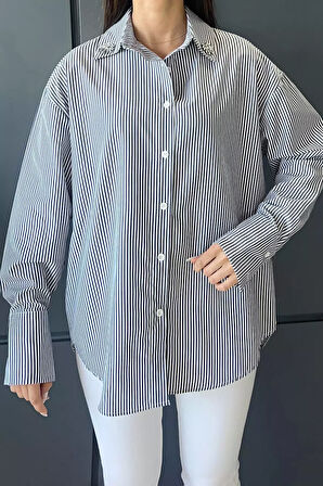 Yaka Taş Detaylı Çizgi Desenli Kadın Gömlek