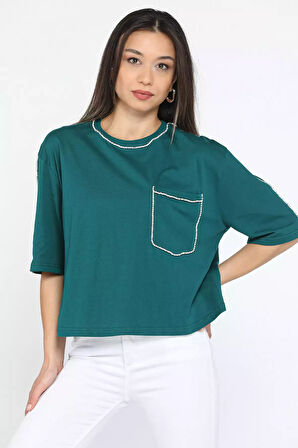 Zincir İşlemeli Cep Detaylı Kadın Tişört