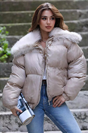 Kadın Astarlı Yaka Kürk Detaylı Şişme Mont