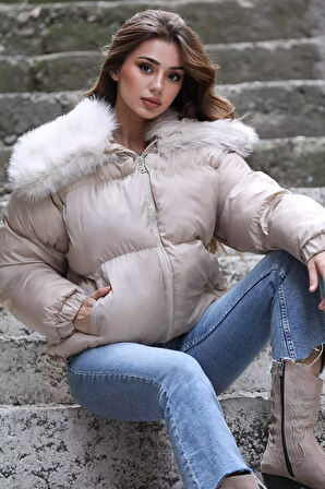 Kadın Astarlı Yaka Kürk Detaylı Şişme Mont