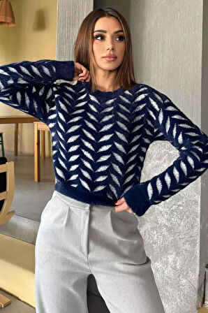 Bisiklet Yaka Desenli Yumoş İplik Croptop Kadın Triko Kazak