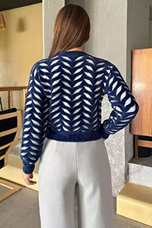 Bisiklet Yaka Desenli Yumoş İplik Croptop Kadın Triko Kazak