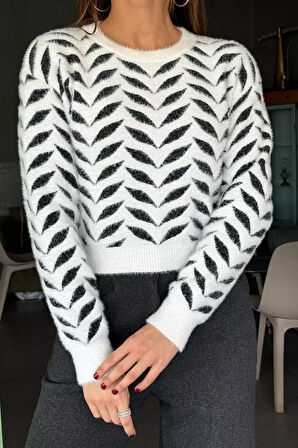 Bisiklet Yaka Desenli Yumoş İplik Croptop Kadın Triko Kazak