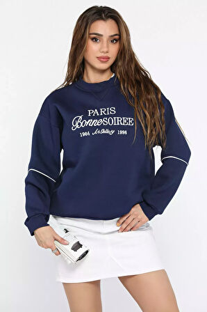 Kadın Üç İplik Şardonlu Nakışlı Sweatshirt