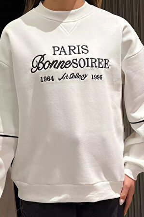 Kadın Üç İplik Şardonlu Nakışlı Sweatshirt