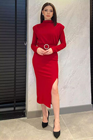 Kadın Omuz Vatkalı Taşlı Kemerli Yırtmaçlı Triko Elbise