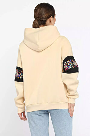 Kol Nakışlı Şardonlu Kadın Sweatshirt