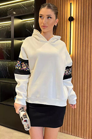 Kol Nakışlı Şardonlu Kadın Sweatshirt