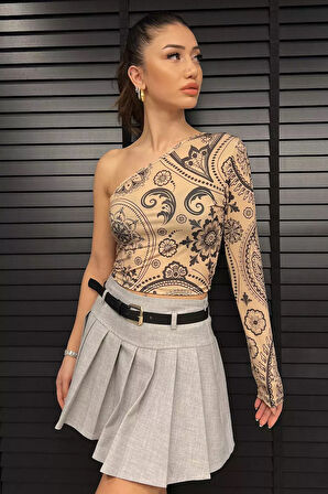 Desenli Tek Kol Detaylı Kadın Croptop Bluz