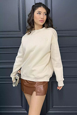 Kalp Nakışlı Üç İplik Şardonlu Kadın Sweatshirt