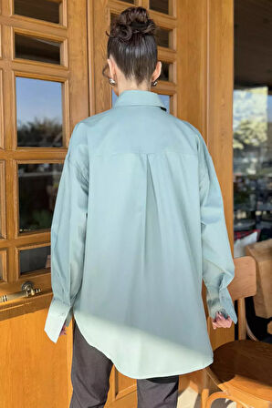 Gül Detaylı Tarz Kadın Gömlek