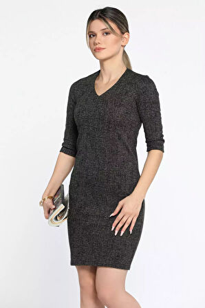 Kendinden Desenli V Yaka Elbise