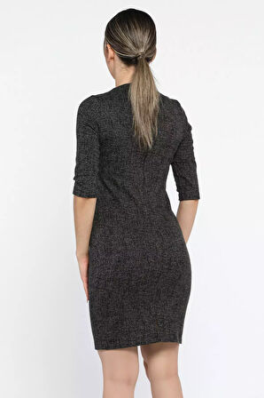 Kendinden Desenli V Yaka Elbise