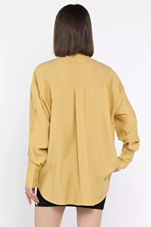 Kadın Yaka Taş İşlemeli Kendinden Desenli Gömlek