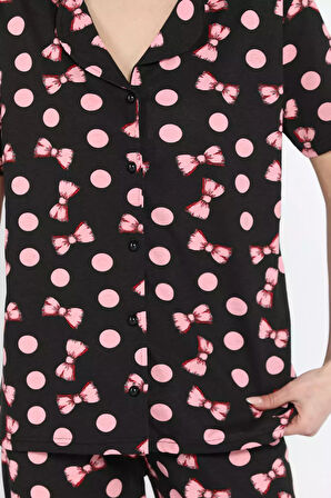 Kadın Kısa Kol Ön Düğmeli Fiyonk Desenli Pijama Takımı
