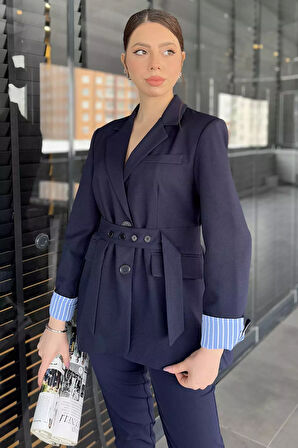 Gömlek Garnili Yırtmaç Detaylı Kadın Kuşaklı Blazer Ceket