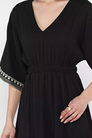 Kadın V Yaka Bel Lastikli Nakış Detaylı Salaş Elbise