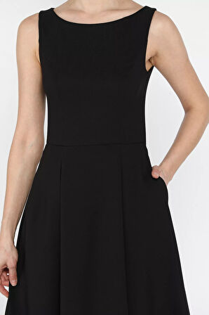 Kadın Fermuarlı Cepli Kolsuz Elbise