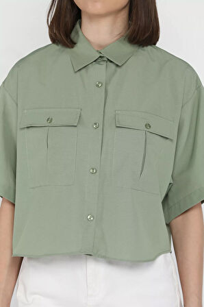 Kadın Çift Cepli Kısa Kol Gömlek