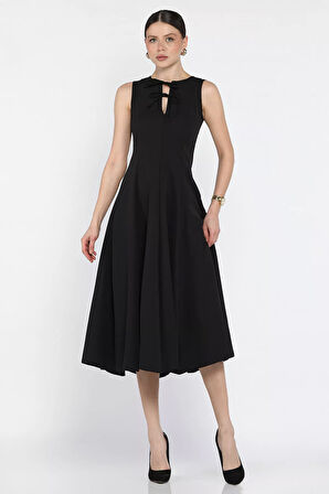 Ön Bağlamalı Sıfır Kol Elbise