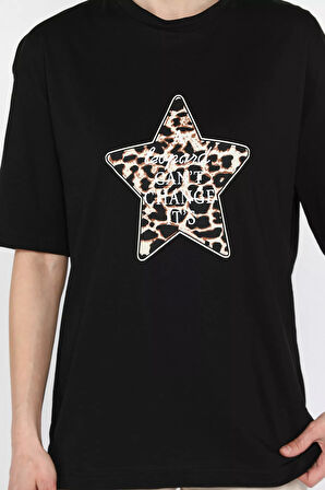 Kadın Bisiklet Yaka Leopar Baskı Detaylı Tişört