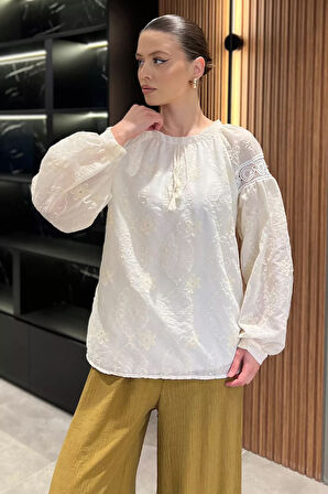 Balon Kol Dantel İşlemeli Kadın Bluz