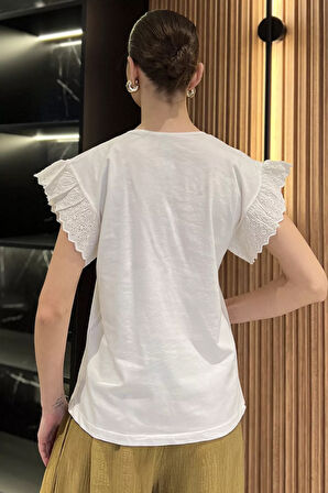 Kol Dantel İşlemeli Bisiklet Yaka Kadın Tişört