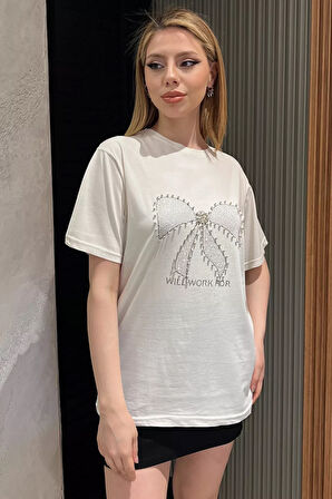 Kurdele Taşlı Bisiklet Yaka Kadın Tişört