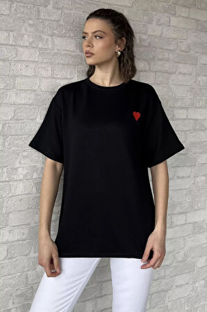 Kadın Bisiklet Yaka Kalp Nakışlı Salaş Tişört