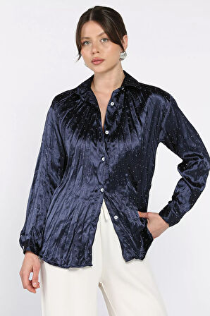 Kadın Taş İşlemeli Kırışık Saten Gömlek