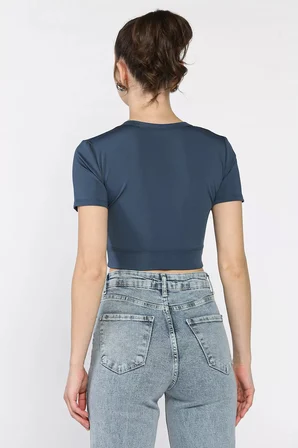 Kadın Ön Fermuarlı Modal Kumaş Crop Top Bluz