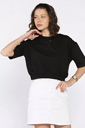 Kadın Metal Kalp Aksesuarlı Tişört