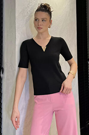 Kadın V Yaka Aksesuarlı Triko Bluz