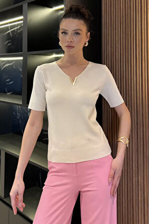 Kadın V Yaka Aksesuarlı Triko Bluz