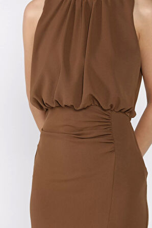 Drapeli Ön Yırtmaç Detaylı Sıfır Kol Kadın Elbise