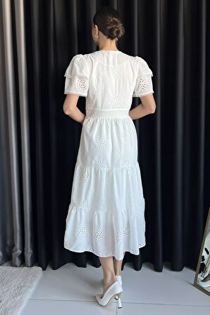 Kadın V Yaka Ön Düğme Detaylı Fistolu Fırfırlı Elbise