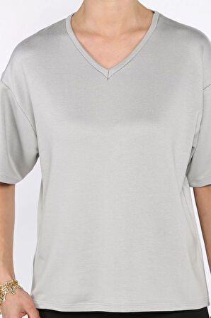 Kadın V Yaka Basic Tişört