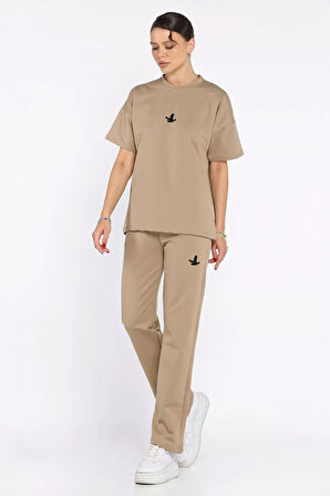 Kadın Nakış Detaylı Bisiklet Yaka Tişört Pantolon İkili Takım