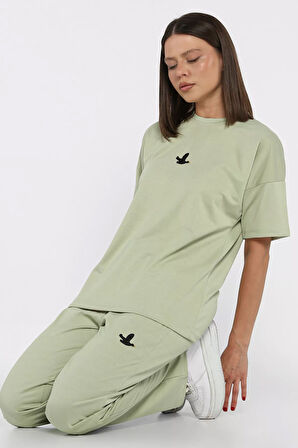 Kadın Nakış Detaylı Bisiklet Yaka Tişört Pantolon İkili Takım