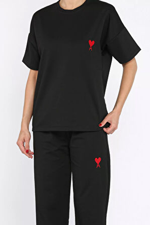 Kadın Kalp Nakışlı Bisiklet Yaka Tişört Pantolon İkili Takım