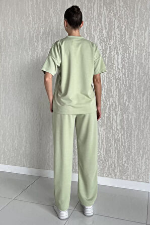 Kadın Kalp Nakışlı Bisiklet Yaka Tişört Pantolon İkili Takım