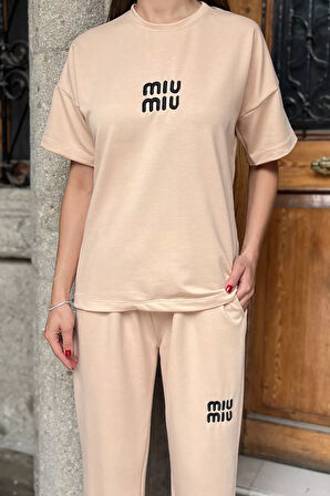 Kadın Nakış Detaylı Tişört Pantolon İkili Takım