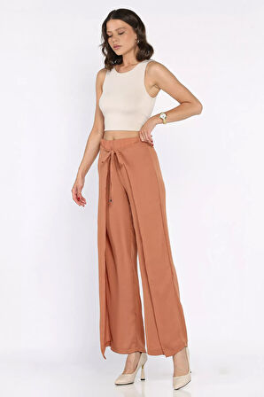 Yırtmaç Detaylı Kapaklı Bol Paça Kadın Pantolon