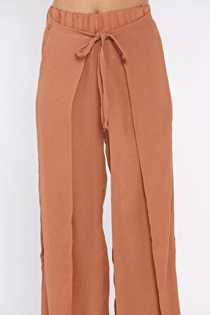 Yırtmaç Detaylı Kapaklı Bol Paça Kadın Pantolon