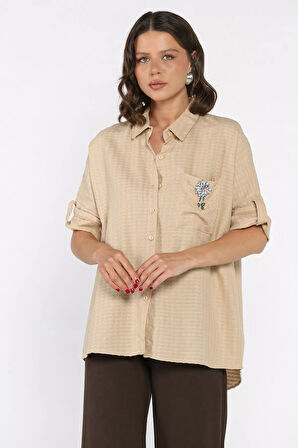 Kadın Çiçek Aksesuarlı Cepli Salaş Gömlek