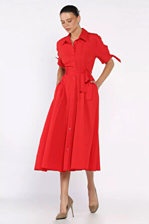 Düğmeli Ve Pileli Kısa Kol Uzun Elbise