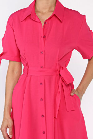 Düğmeli Ve Pileli Kısa Kol Uzun Elbise