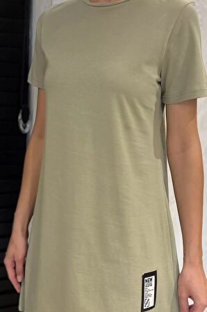 Kadın Bisiklet Yaka Arma Detaylı T-shirt Elbise