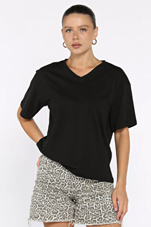 V Yaka Basıc Tişört